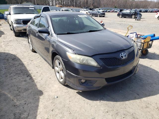 4T1BK3EK8BU617507 - 2011 TOYOTA CAMRY SE GRAY photo 4