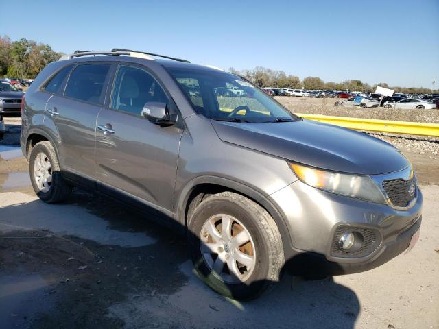 5XYKT3A6XDG353074 - 2013 KIA SORENTO LX GRAY photo 4