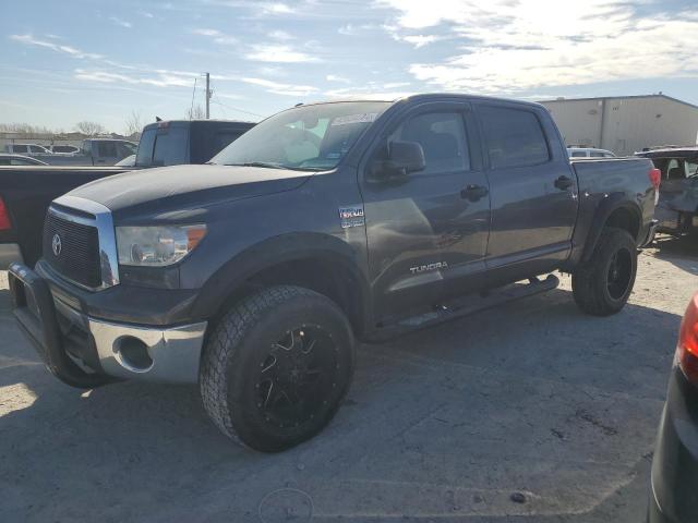 5TFDW5F10BX201291 - 2011 TOYOTA TUNDRA CREWMAX SR5 GRAY photo 1