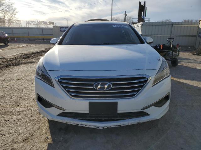 5NPE24AF9GH364201 - 2016 HYUNDAI SONATA SE WHITE photo 5