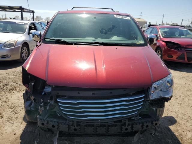 2C4RC1JG2FR726778 - 2015 CHRYSLER TOWN & COU LIMITED RED photo 5