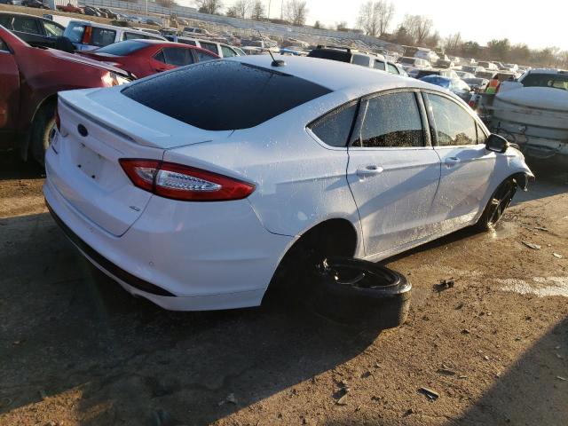 3FA6P0H71GR135933 - 2016 FORD FUSION SE WHITE photo 3