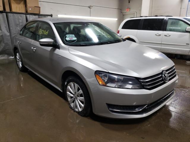 1VWAS7A33EC066870 - 2014 VOLKSWAGEN PASSAT S SILVER photo 4