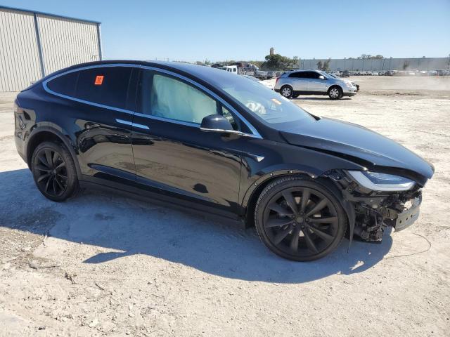 5YJXCBE2XHF066497 - 2017 TESLA MODEL X BLACK photo 4