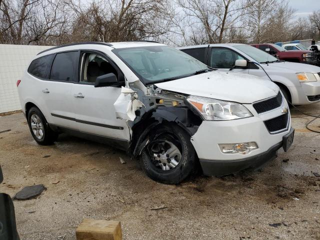 1GNLREED4AS120554 - 2010 CHEVROLET TRAVERSE LS WHITE photo 4