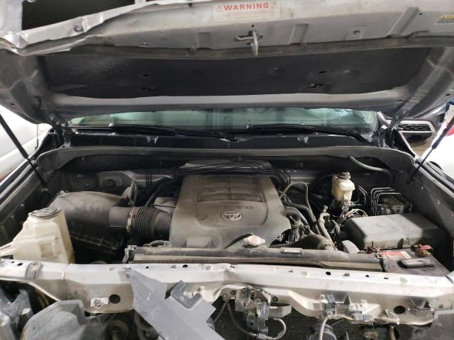 5TFUY5F19JX743448 - 2018 TOYOTA TUNDRA DOUBLE CAB SR/SR5 SILVER photo 11