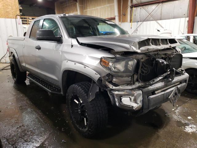 5TFUY5F19JX743448 - 2018 TOYOTA TUNDRA DOUBLE CAB SR/SR5 SILVER photo 4