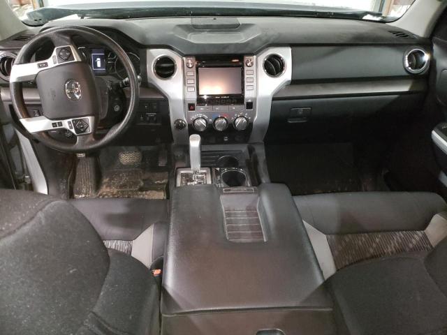 5TFUY5F19JX743448 - 2018 TOYOTA TUNDRA DOUBLE CAB SR/SR5 SILVER photo 8