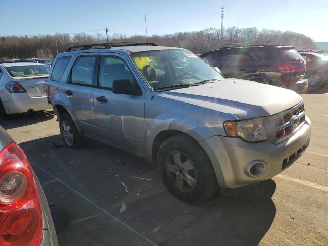 1FMCU02799KC03283 - 2009 FORD ESCAPE XLS SILVER photo 4