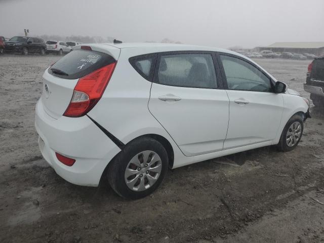 KMHCT5AE3GU255722 - 2016 HYUNDAI ACCENT SE WHITE photo 3