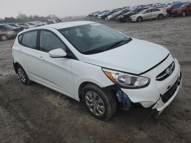 KMHCT5AE3GU255722 - 2016 HYUNDAI ACCENT SE WHITE photo 4