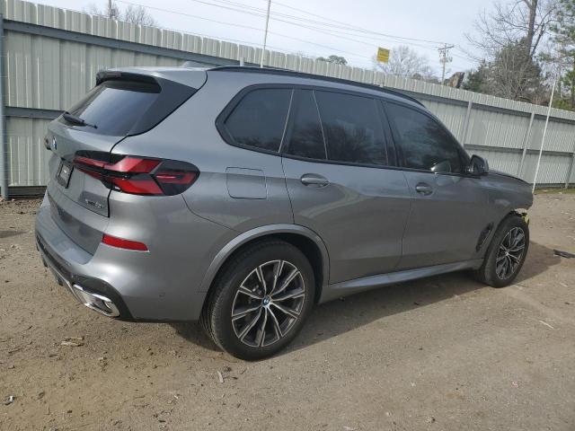 5UX23EU0XR9S32149 - 2024 BMW X5 XDRIVE40I GRAY photo 3