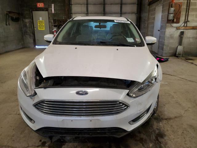 1FADP3J25HL268010 - 2017 FORD FOCUS TITANIUM WHITE photo 5