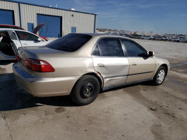 1HGCG5642YA114931 - 2000 HONDA ACCORD LX BEIGE photo 3