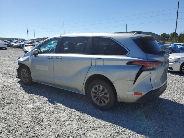 5TDKRKEC7MS064813 - 2021 TOYOTA SIENNA LE SILVER photo 2