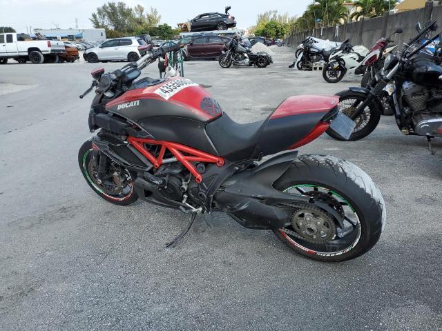 ZDM13BLW8DB014086 - 2013 DUCATI DIAVEL RED photo 2