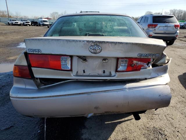 JT2BG22KX10583993 - 2001 TOYOTA CAMRY CE GOLD photo 6