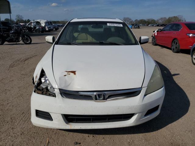 1HGCM66316A058242 - 2006 HONDA ACCORD LX WHITE photo 5