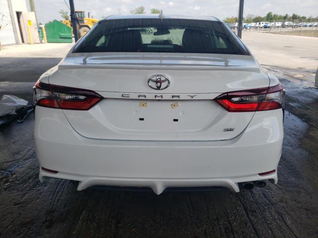 4T1G11AK2PU750922 - 2023 TOYOTA CAMRY SE NIGHT SHADE WHITE photo 6