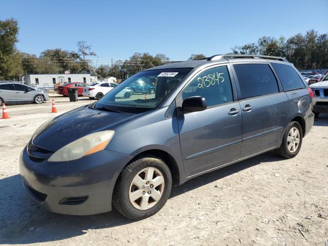 5TDZK23CX7S043478 - 2007 TOYOTA SIENNA CE GRAY photo 1