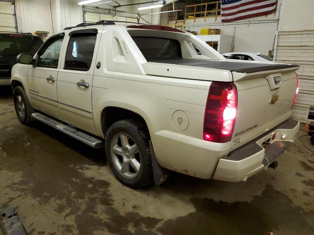 3GNTKGE73DG356859 - 2013 CHEVROLET AVALANCHE LTZ CREAM photo 2