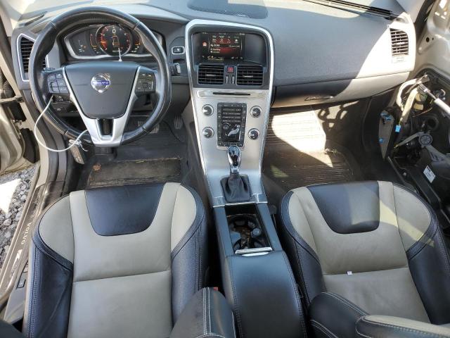 YV440MDR7H2075437 - 2017 VOLVO XC60 T5 DYNAMIC კრემისფერი ფოტო 8