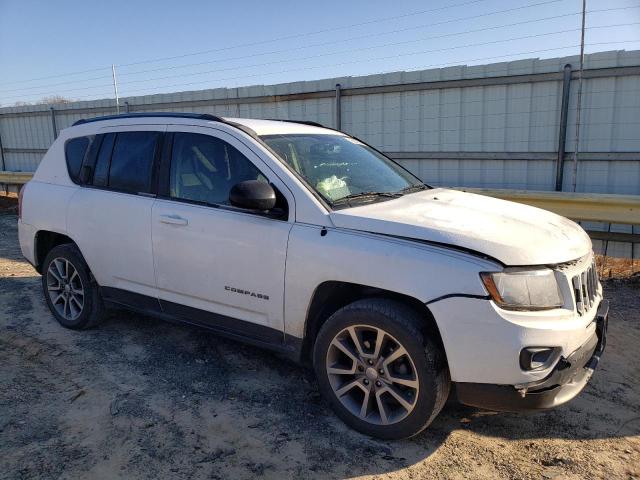 1C4NJCBAXGD590592 - 2016 JEEP COMPASS SPORT WHITE photo 4