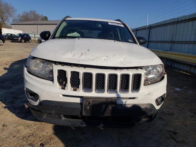 1C4NJCBAXGD590592 - 2016 JEEP COMPASS SPORT WHITE photo 5