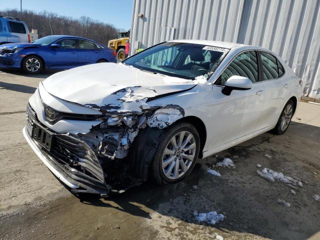 4T1B11HK6JU061330 - 2018 TOYOTA CAMRY L WHITE photo 1