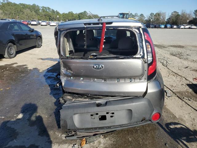 KNDJN2A22F7219141 - 2015 KIA SOUL GRAY photo 6