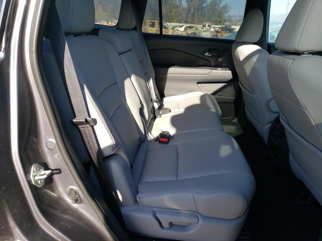 5FNYF8H52KB024840 - 2019 HONDA PASSPORT EXL GRAY photo 11