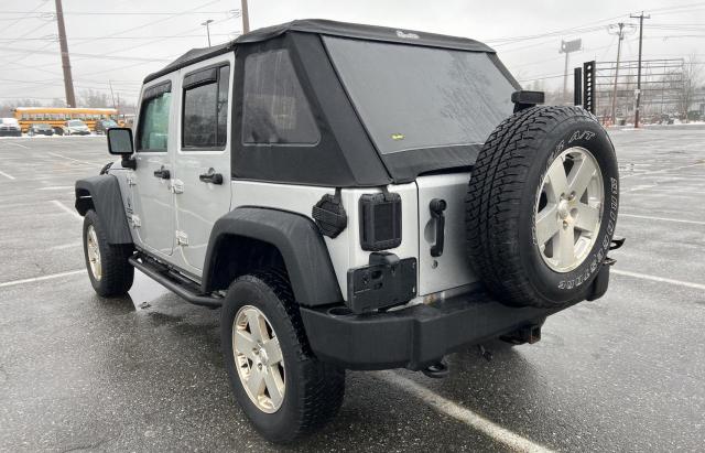 1J4HA3H16BL500982 - 2011 JEEP WRANGLER U SPORT فضي صورة 3