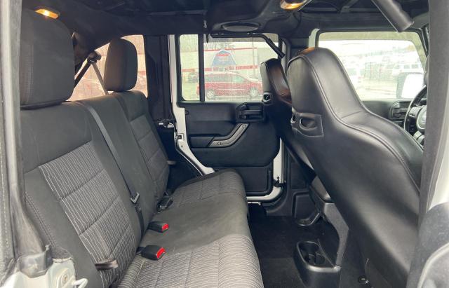 1J4HA3H16BL500982 - 2011 JEEP WRANGLER U SPORT فضي صورة 6