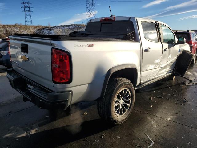 1GCGTEEN3J1260590 - 2018 CHEVROLET COLORADO ZR2 SILVER photo 3