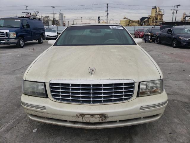 1G6KD54Y1XU775438 - 1999 CADILLAC DEVILLE WHITE photo 5