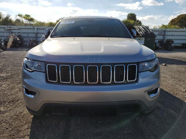 1C4RJFAG7JC458816 - 2018 JEEP GRAND CHER LAREDO Күміс фото 5