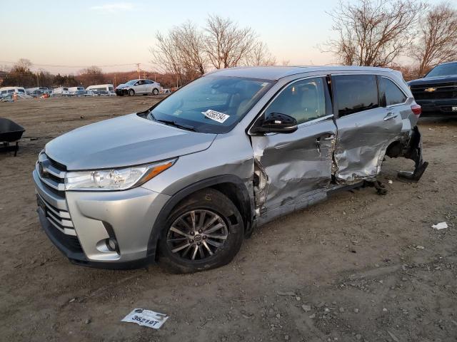 2017 TOYOTA HIGHLANDER SE, 