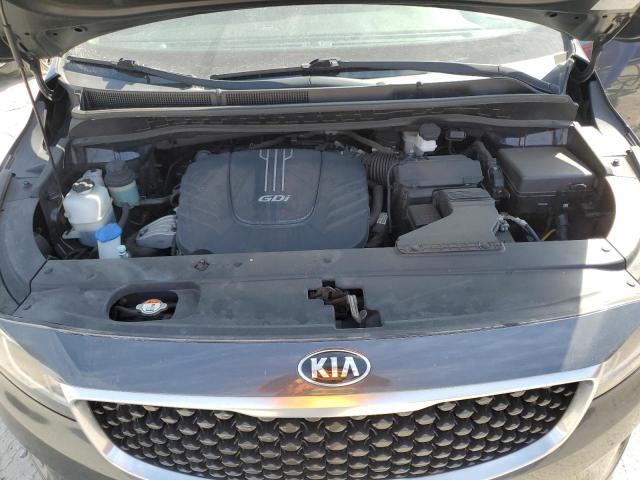 KNDMB5C19H6324683 - 2017 KIA SEDONA LX GRAY photo 12