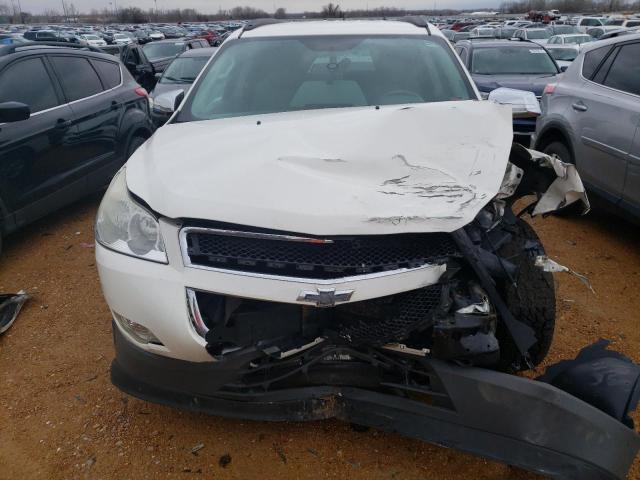 1GNKVFED0CJ405211 - 2012 CHEVROLET TRAVERSE LS WHITE photo 5