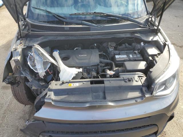 KNDJN2A2XH7459816 - 2017 KIA SOUL GRAY photo 11