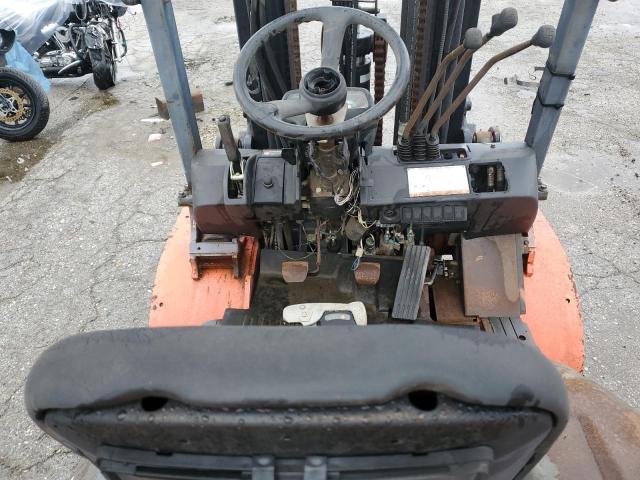 71017 - 2011 TOYOTA FORKLIFT ORANGE photo 5