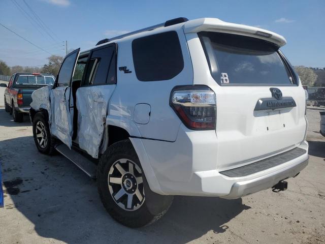 JTEBU5JR1J5577336 - 2018 TOYOTA 4RUNNER SR5/SR5 PREMIUM თეთრი ფოტო 2