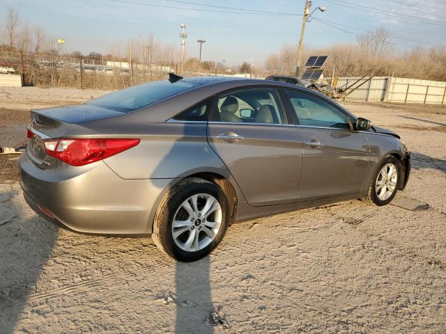 5NPEC4AC2DH603893 - 2013 HYUNDAI SONATA SE GRAY photo 3