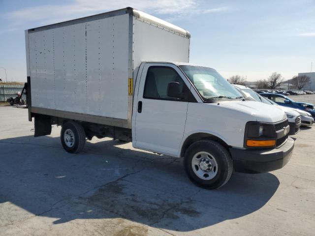 1GB0GRFF9G1116625 - 2016 CHEVROLET EXPRESS G3 WHITE photo 4