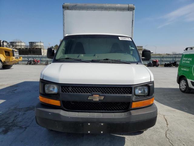 1GB0GRFF9G1116625 - 2016 CHEVROLET EXPRESS G3 WHITE photo 5