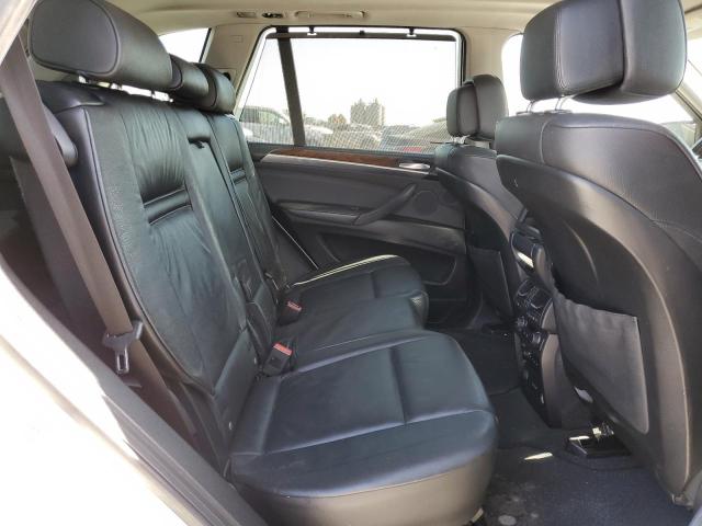 5UXZV4C53CL758410 - 2012 BMW X5 XDRIVE35I WHITE photo 11