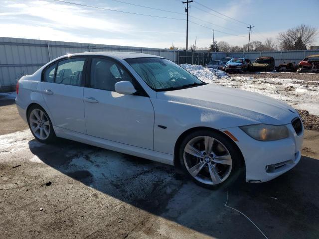 WBAPM73519A365682 - 2009 BMW 335 I WHITE photo 4