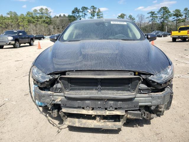 3FA6P0HDXLR247632 - 2020 FORD FUSION SE GRAY photo 5