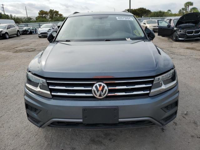 3VV2B7AX6JM103110 - 2018 VOLKSWAGEN TIGUAN SE GRAY photo 5