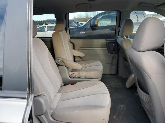 KNDMG4C78B6364244 - 2011 KIA SEDONA LX SILVER photo 11